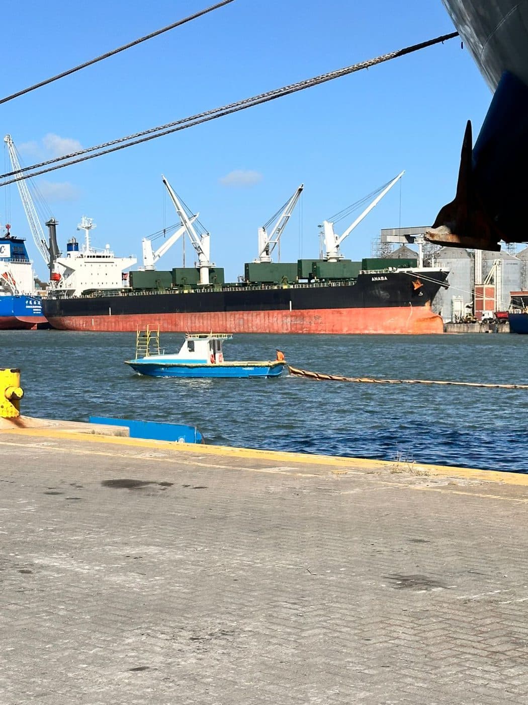 Apoio marítimo e portuário